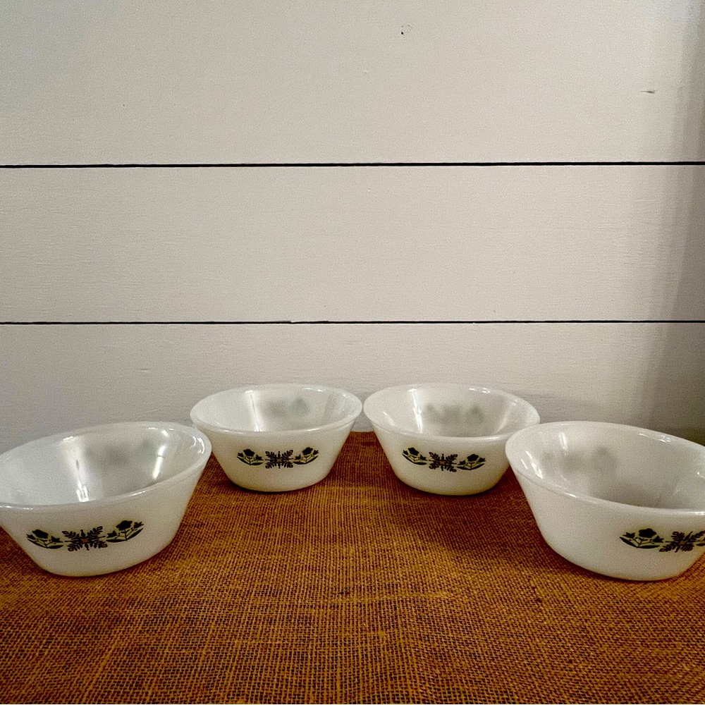 Vintage 1970s Anchor Hocking Glass Bowls